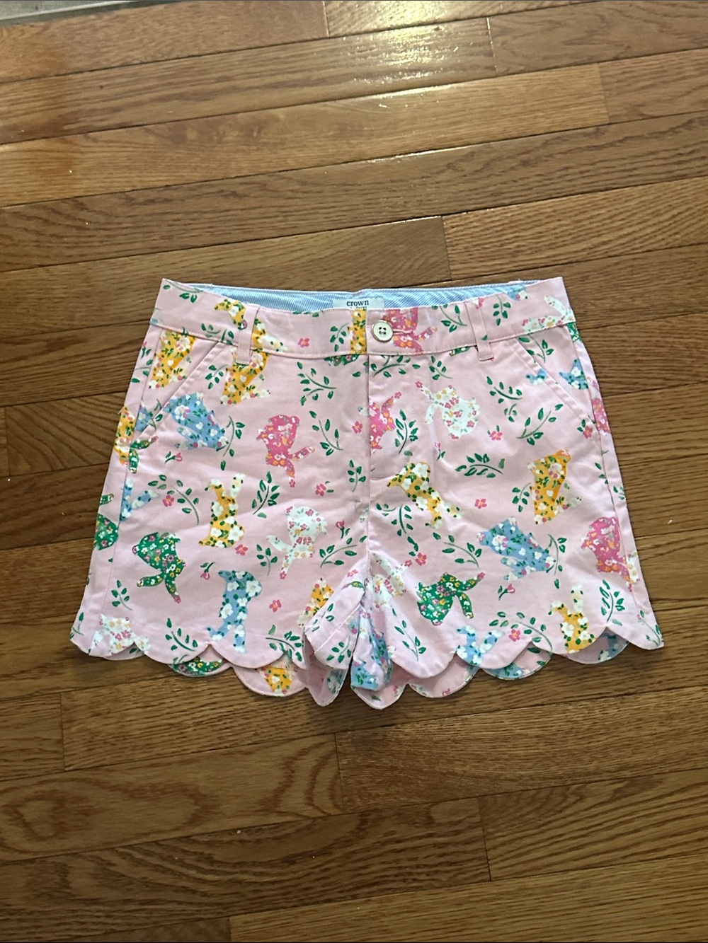 crown & ivy Pink Floral Bunny Scalloped Hem Shorts